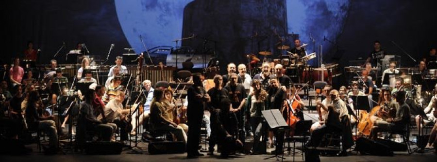 “Torre de Breoghan” aúna el folk con la música clásica en 80 instrumentos