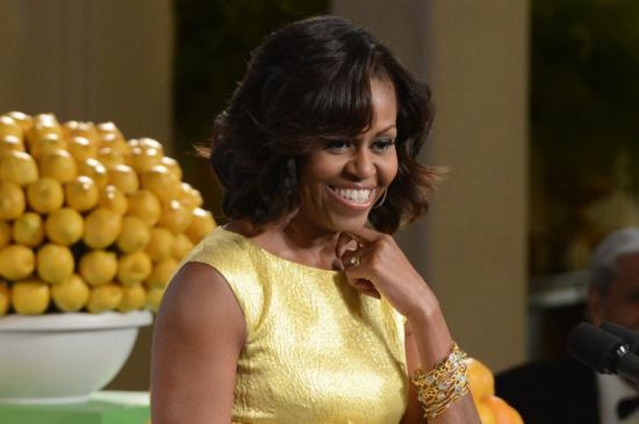 Michelle Obama llega a los 50 "relajada" y mejor que nunca