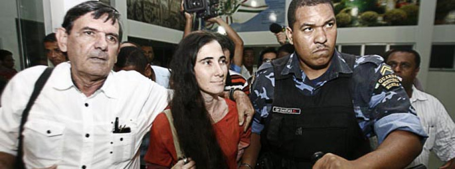 La bloguera cubana Yoani Sánchez ve una estrategia “terrorista” en las protestas contra ella en Brasil