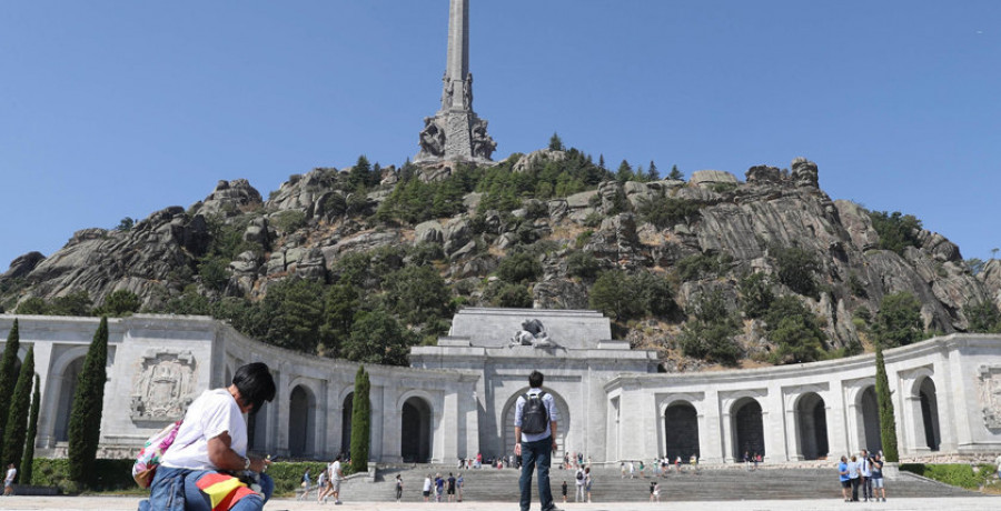 La familia de Franco enterrará al dictador en la cripta de La Almudena si se exhuman sus restos