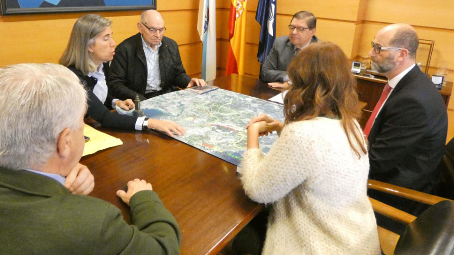 Vecinos y empresarios piden el apoyo de la Universidad a la Cuarta Ronda