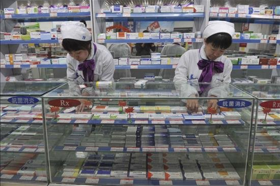 China levanta mañana el control de los precios de la mayoría de medicamentos