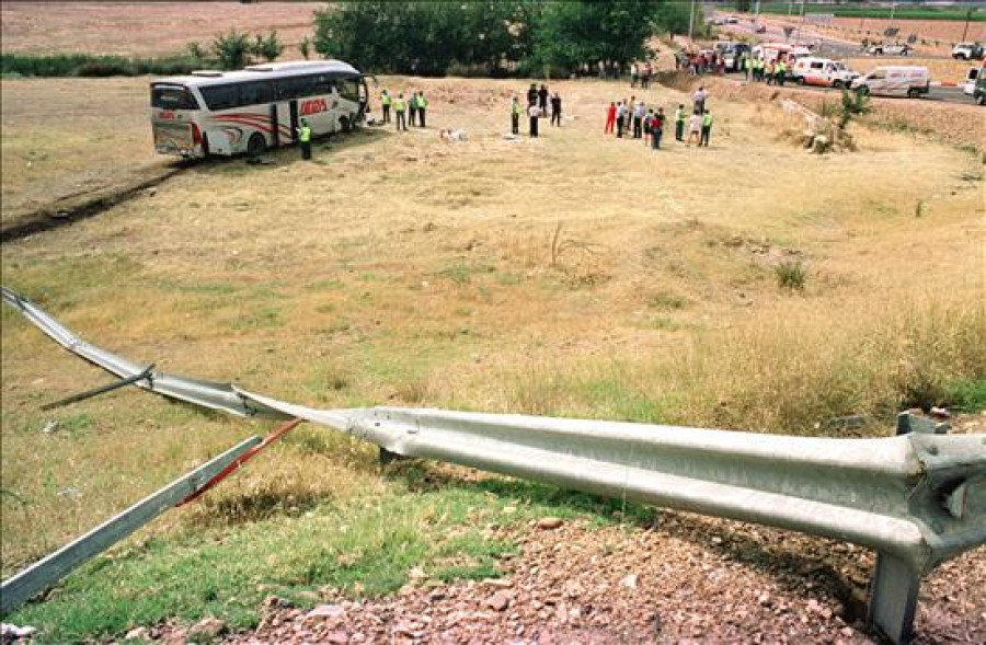 Ocho personas heridas en el accidente de un autobús de línea en Badajoz