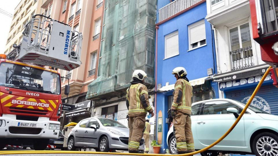 Encuentran a un hombre en el baño de una casa abandonada  en la que se declaró un incendio