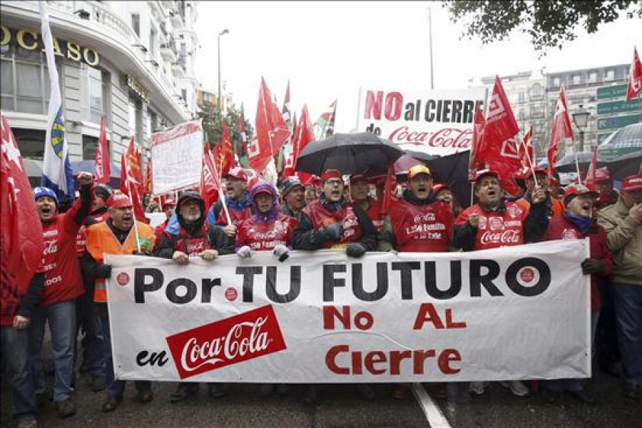 El Gobierno regional dice que sigue defendiendo los derechos de los empleados de Coca-Cola