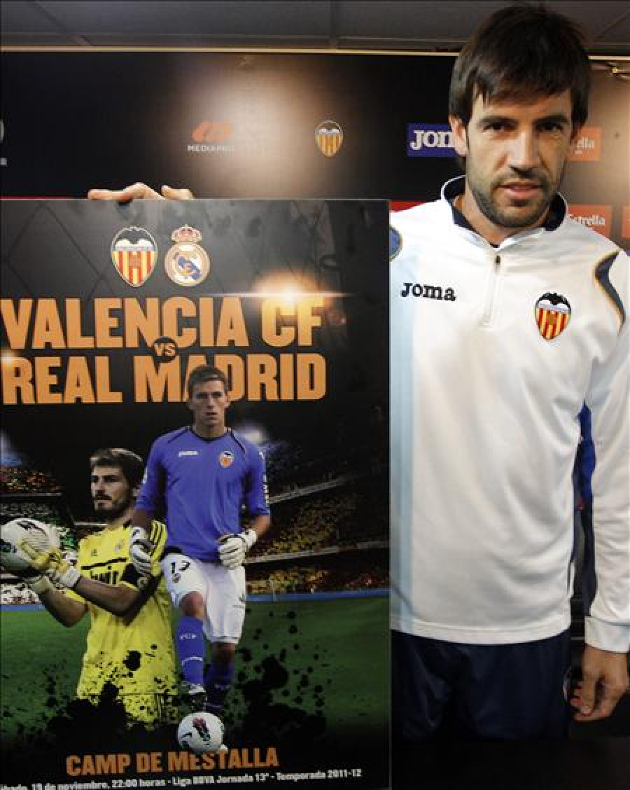 David Albelda renueva por una temporada con el Valencia