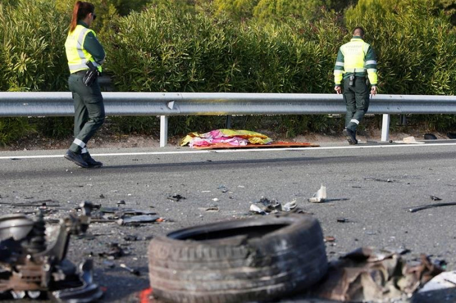 Dos muertos en un accidente provocado por un conductor Kamikaze