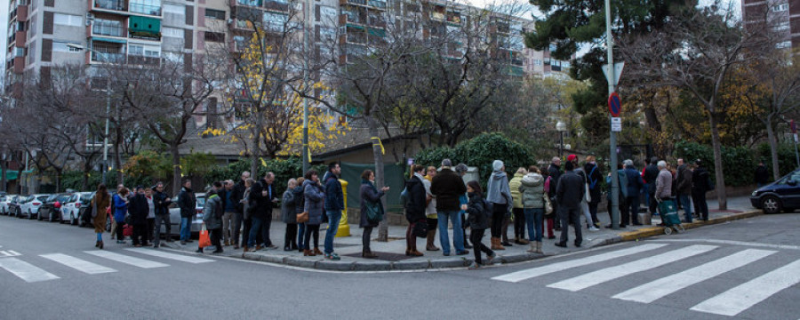 Los colegios electorales catalanes abren sin "incidencias remarcables"