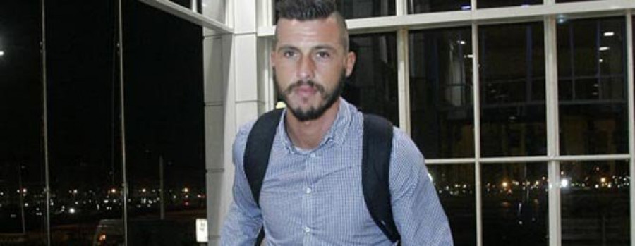 El Depor negocia para amarrar al volante bosnio Haris Medunjanin