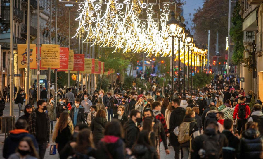 Los políticos adaptan sus Navidades a la pandemia y procuran “dar ejemplo” a la población española