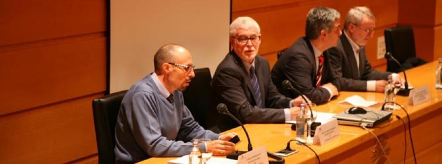 Armesto reclama una reforma de  la política lingüística universitaria
