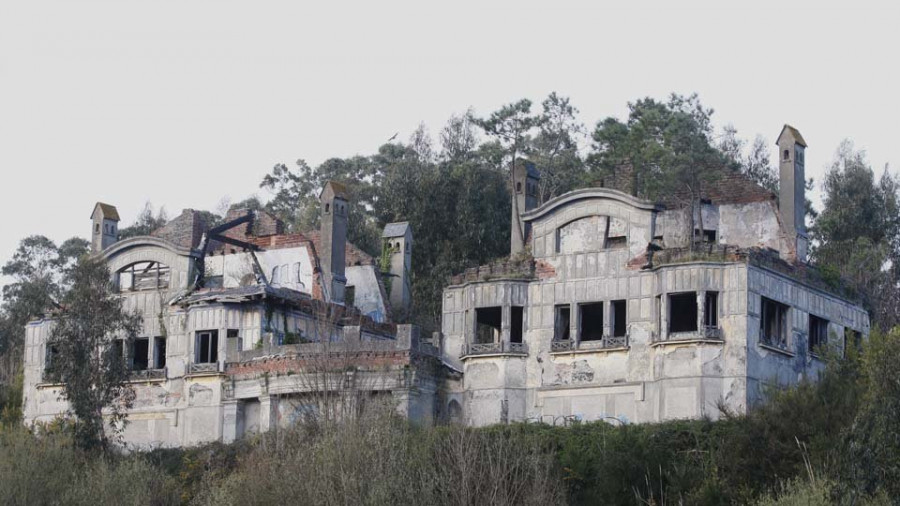 A Coruña y Betanzos, las dos  áreas que acumulan más patrimonio  “en riesgo” de Galicia