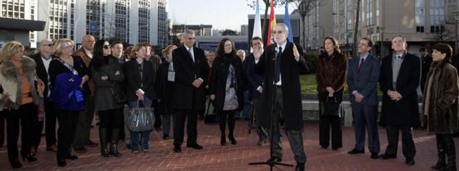 A Coruña se suma desde Elviña al tributo universal a Vicente Ferrer