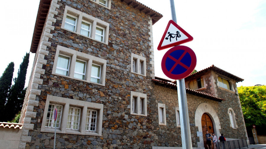 Fallece una monitora española y diez jóvenes resultan heridas en un accidente de tráfico  en Costa de Marfil