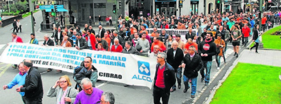 La manifestación de Alcoa colapsa durante dos horas toda la zona centro