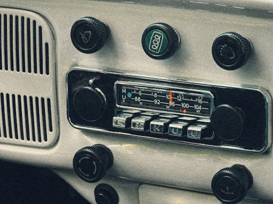 Radio para el coche, la mejor compañera de viaje