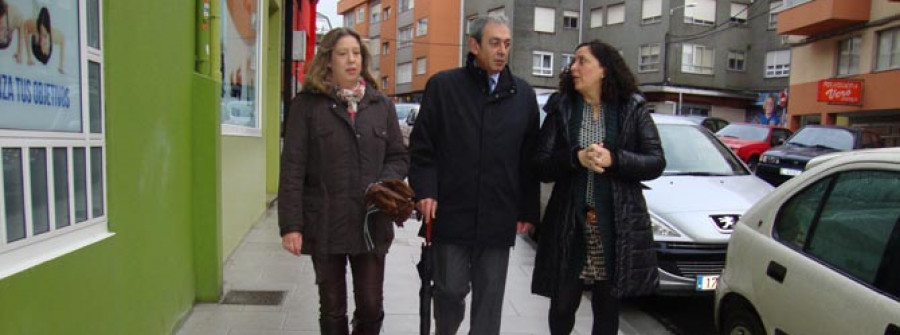 CAMBRE-La Xunta afirma que impulsa el pequeño comercio de O Temple con la reforma de una calle