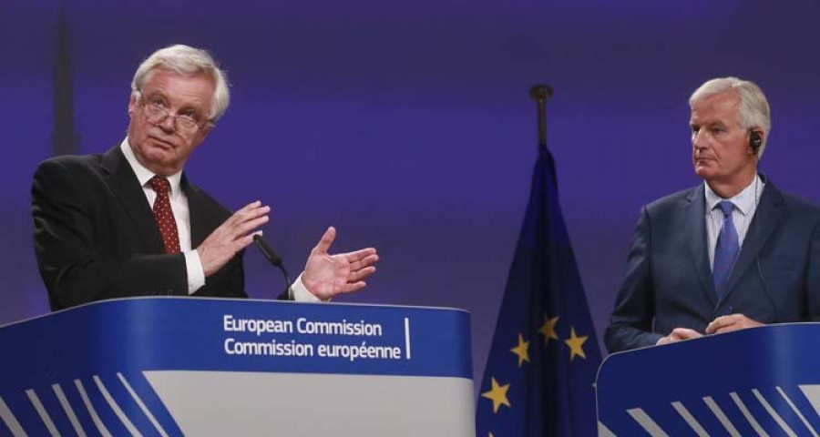 El jefe negociador de la UE critica la ausencia de avances decisivos en los temas principales del Brexit