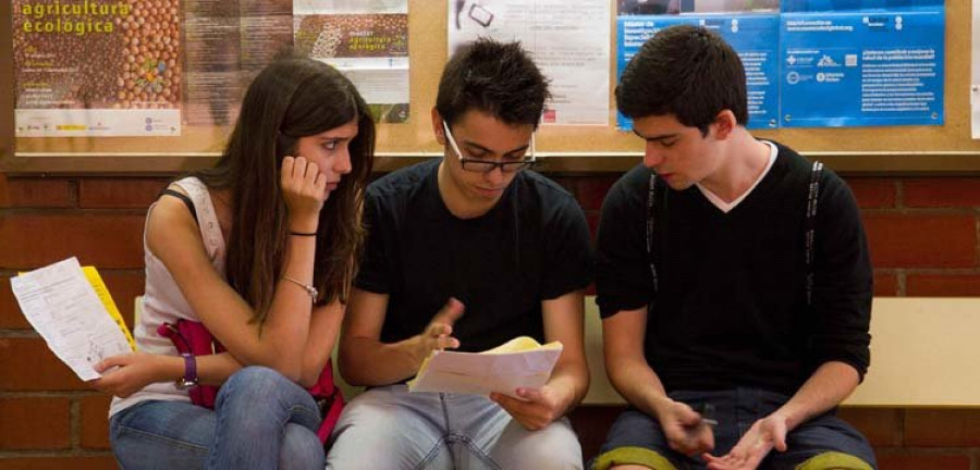 El 80% de los padres españoles cree que sus hijos deberían tener menos deberes escolares