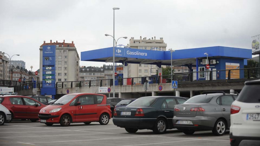 El Ayuntamiento asume la orden de derribo de la gasolinera de Carrefour
