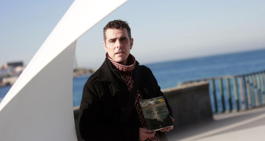 Juan Mariñas | “La escritura  es una burbuja que me permite aislarme de lo que hay alrededor”