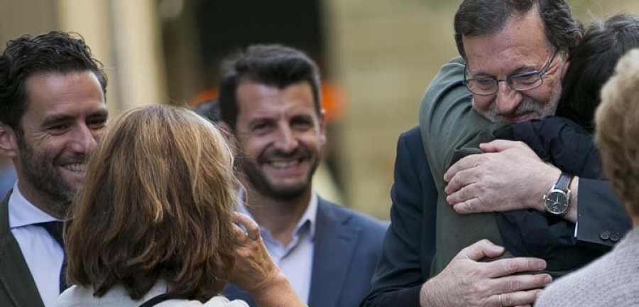 Rajoy defiende que un Gobierno debe generar certidumbre