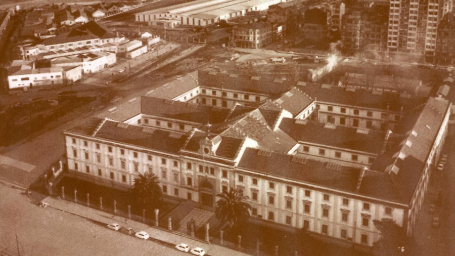 La ciudad coruñesa ganó terreno al mar y tuvo que exigir medidas a sus vecinos