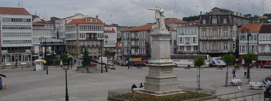 BETANZOS-El alcalde pide que se suprima el jardín trasero del juzgado para estacionar vehículos policiales