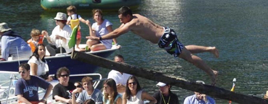 Celebró el gol imitando la Cucaña  de la Festa das Peras de Pontedeume