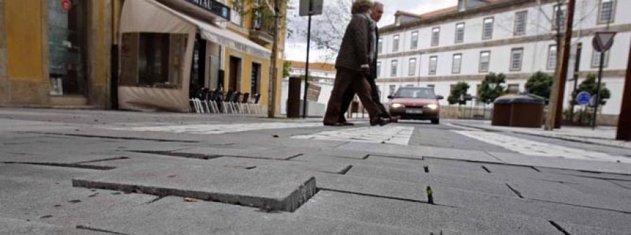 La reparación de Orillamar, un año después de su inauguración, obliga a retirar los adoquines