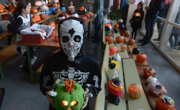 Los comerciantes de Oza y la plaza del Comercio, además de A Zapateira y Xuxán, se suman al Halloween