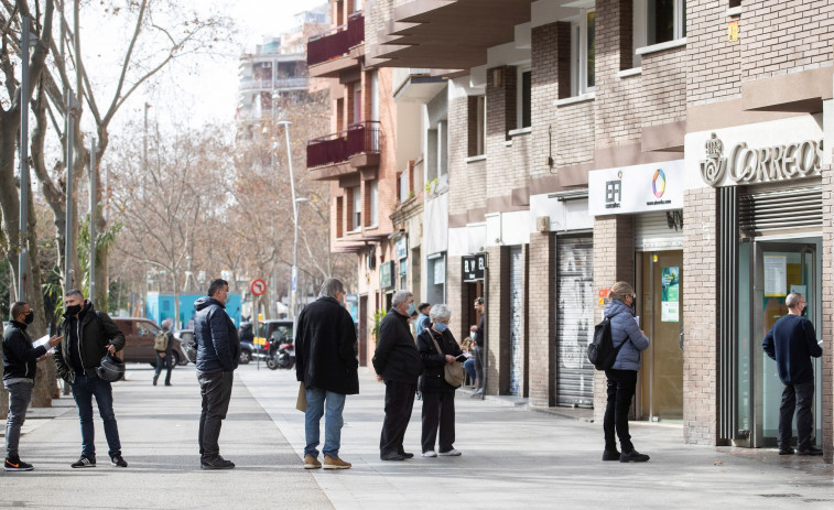 El voto por correo se dispara en Cataluña hasta las 280.000 peticiones en vísperas del 14-F