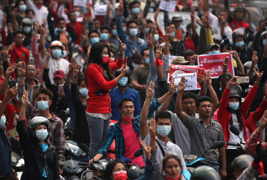 Las manifestaciones contra el golpe de Estado se expanden por todo Birmania