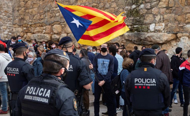 Vox irrumpe en la campaña catalana tras los incidentes contra sus líderes