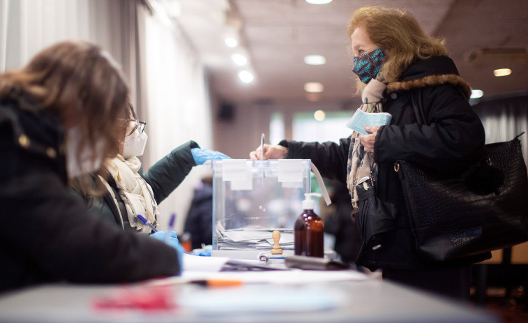 Elecciones en Cataluña: La participación es 12 puntos más baja que en 2017