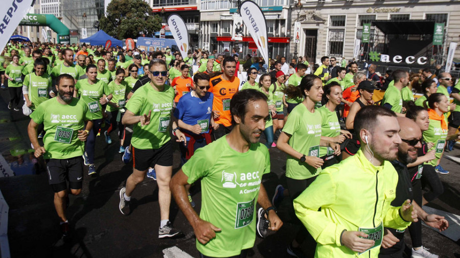 La carrera y la andaina solidarias contra el cáncer regresan mañana a las calles coruñesas