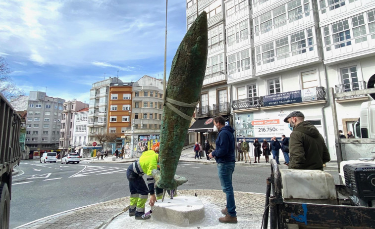 El PP critica el gasto de la estatua de la sardina de la plaza de España por superfluo