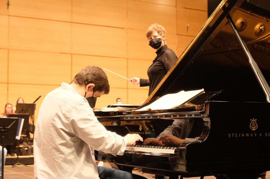 El Palacio de la Ópera retoma mañana su temporada con un concierto de la OSG