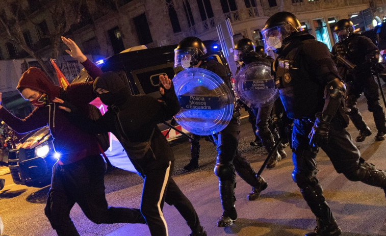 Detenidas 113 personas tras siete noches de altercados en Cataluña