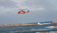 Un golpe de mar mata a un joven que pescaba en O Portiño