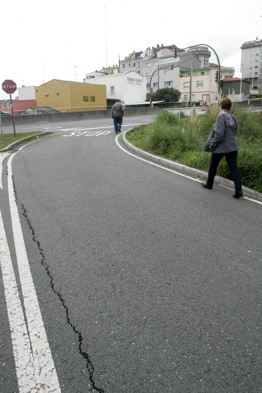 Chalecos amarillos para ver a los peatones gallegos