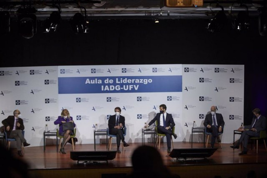 Casado reivindica el legado de Aznar y Rajoy y dice que el PP lo tiene ahora "más difícil" 