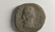El Ayuntamiento de A Coruña descubre una moneda romana en el Castro de Elviña