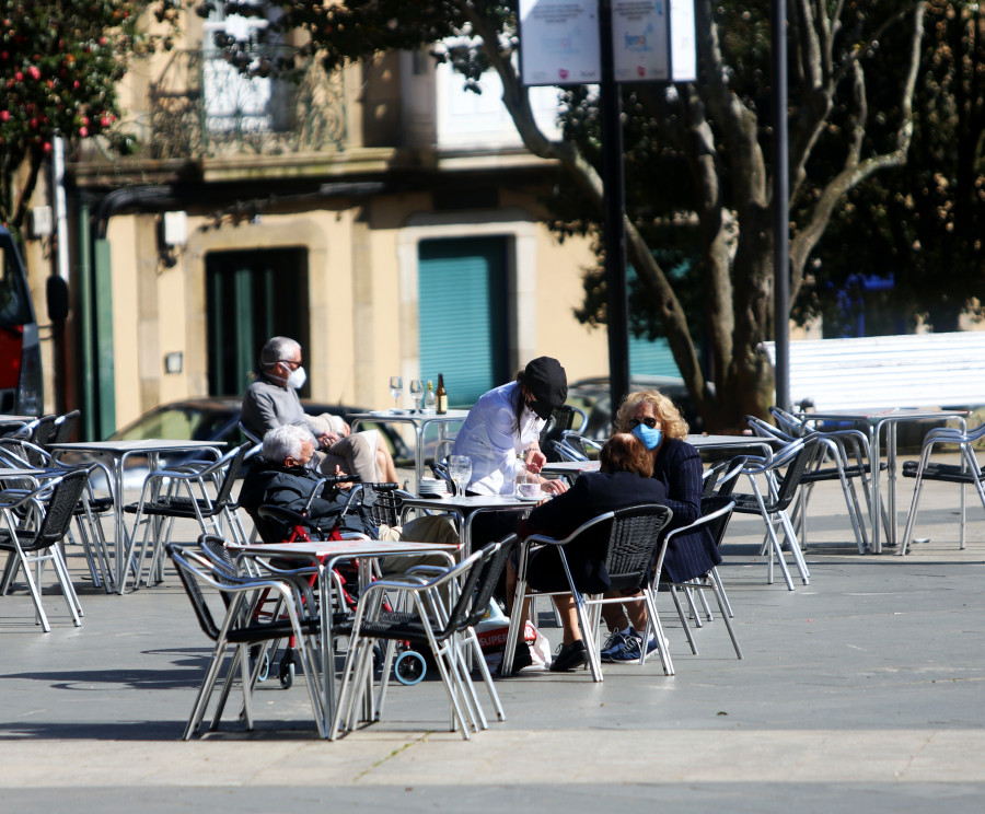 Los gallegos podrán volver a reunirse con no convivientes en casa a partir del sábado 10 de abril