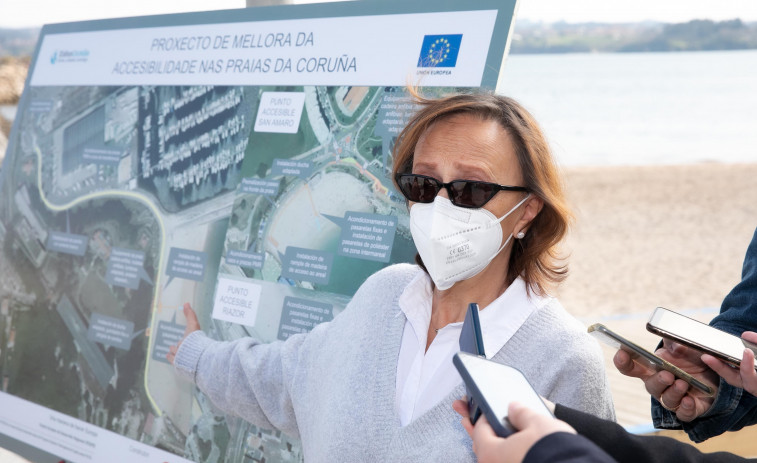 Las principales playas coruñesas serán accesibles  a los bañistas este verano