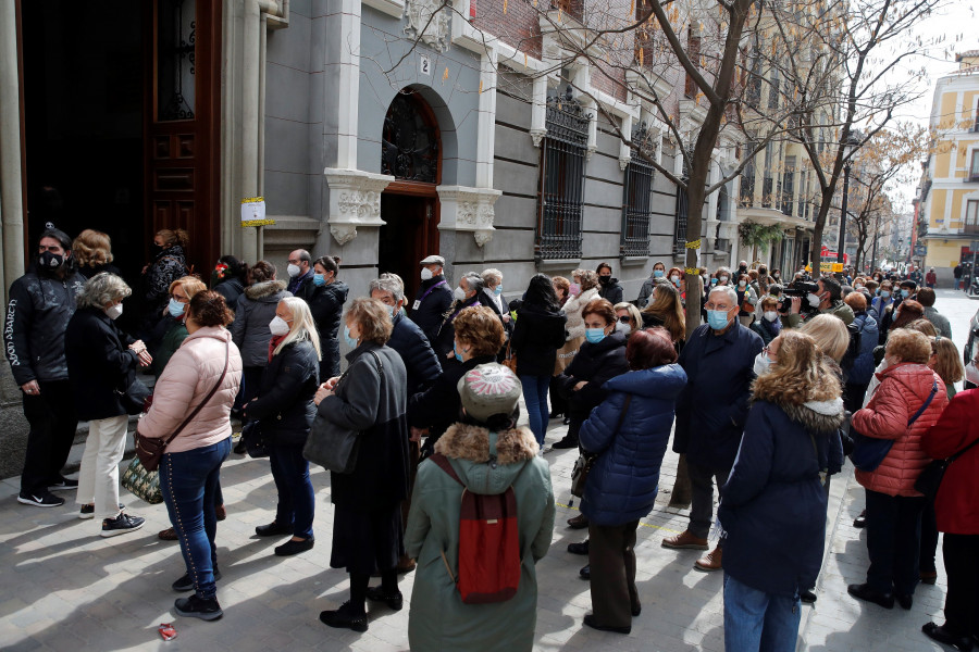 Sanidad propone cerrar las comunidades en Semana Santa y el puente de San José