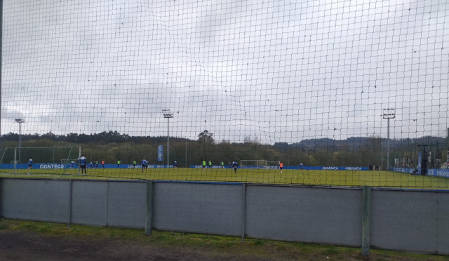 Problemas en defensa en el Depor a cuatro días de visitar al Celta B