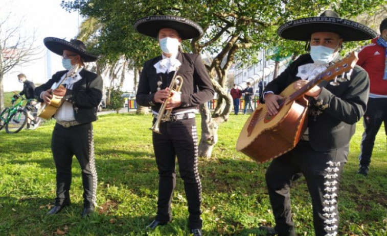 El Celta B recibió al Depor con mariachis y un ataúd
