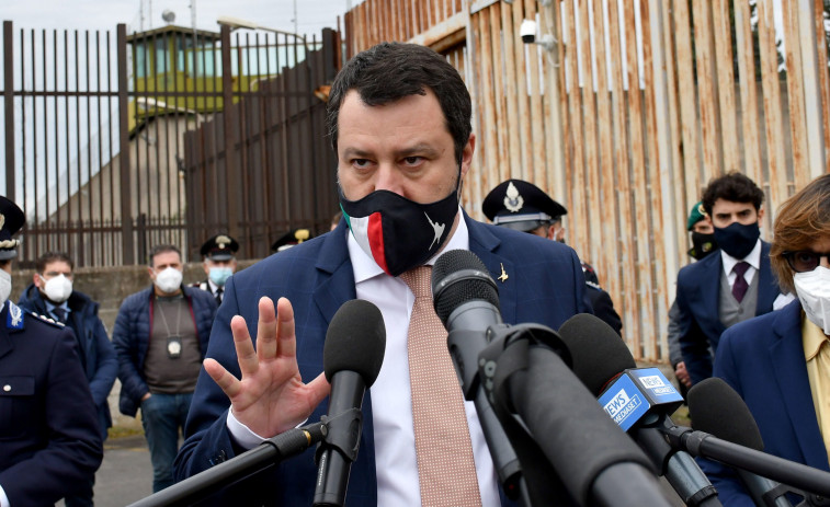 Fiscalía pide el envío a juicio de Salvini por el caso del 