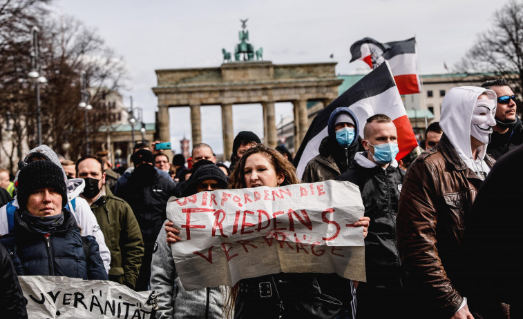 Enfrentamientos y detenciones en protesta por las medidas antiCovid en Alemania